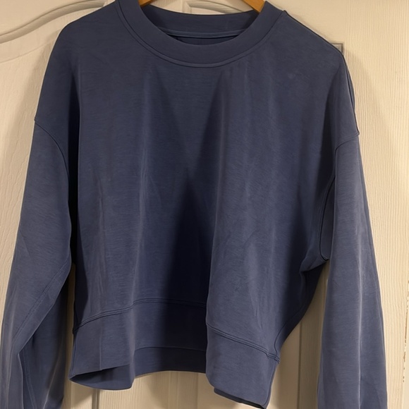 Lululemon Softstreme Cropped Sweatshirt - Picture 1 of 4